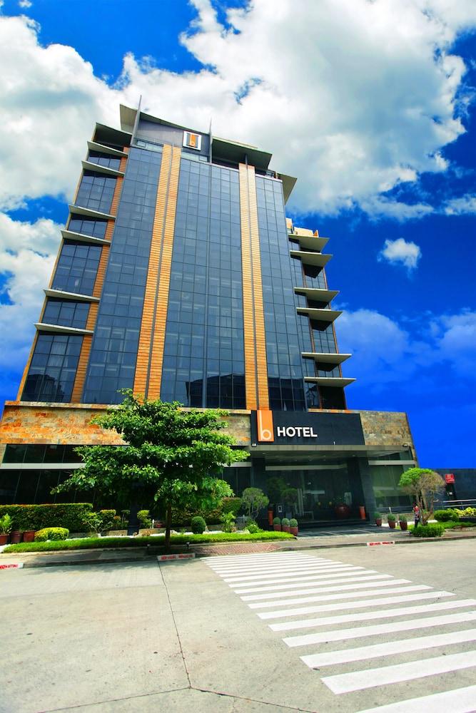 The B Hotel Alabang Muntinlupa City Exterior foto